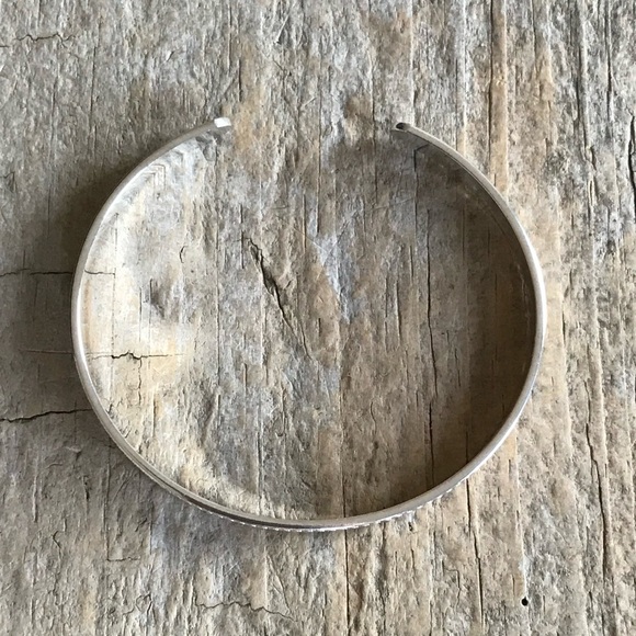 Polished Sterling Silver Scalloped Open Cuff Bangle Handmade - 5.6mm Wide - Picture 4 of 6